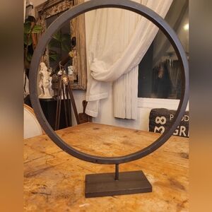 Crate & Barrel Circlet Stand